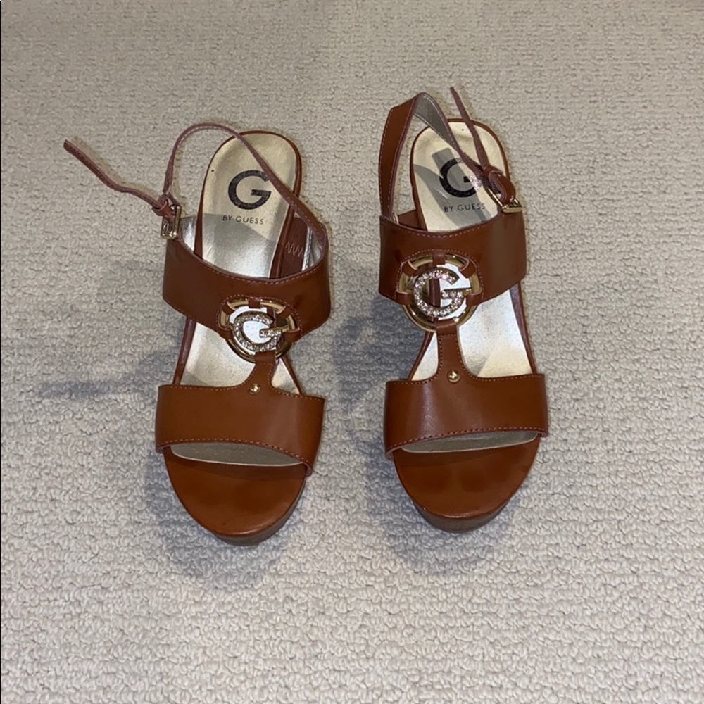 Guess light brown wedges!
